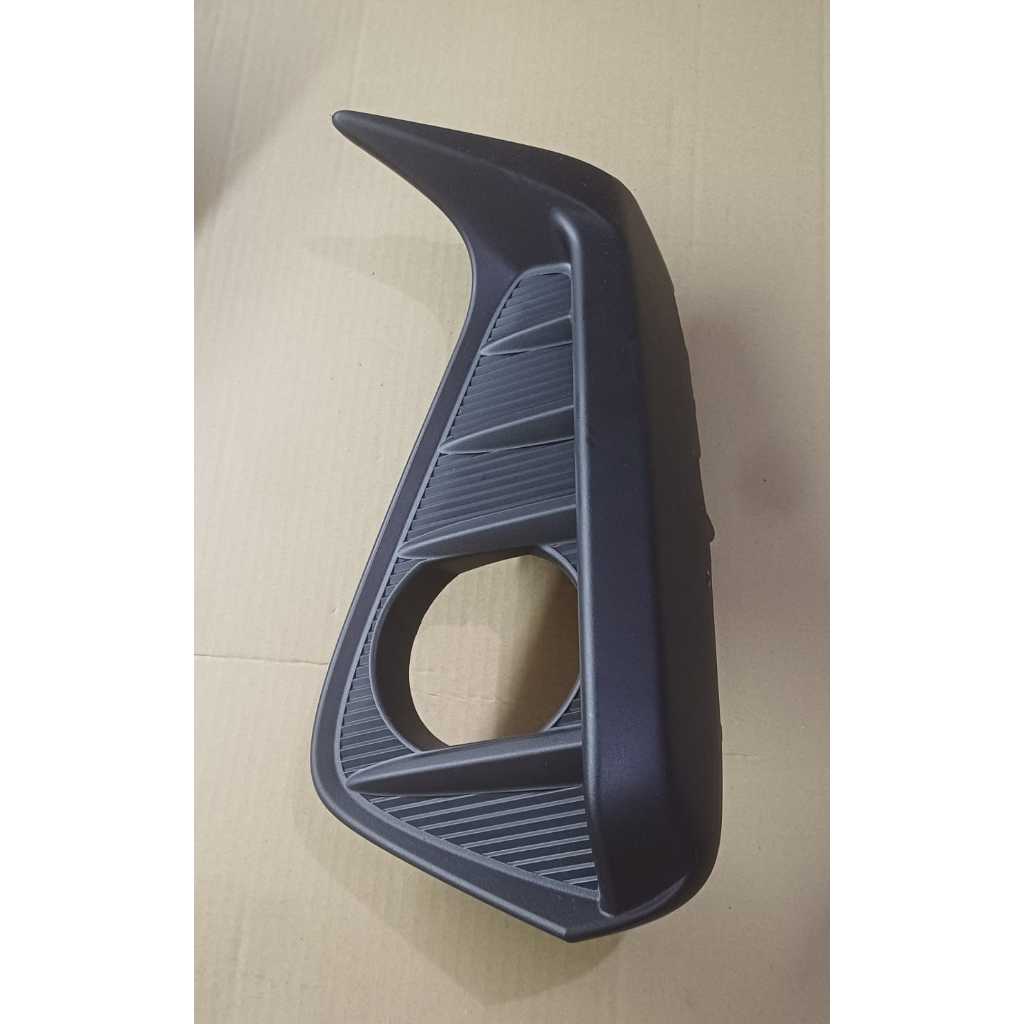 cover foglamp depan xenia 2022