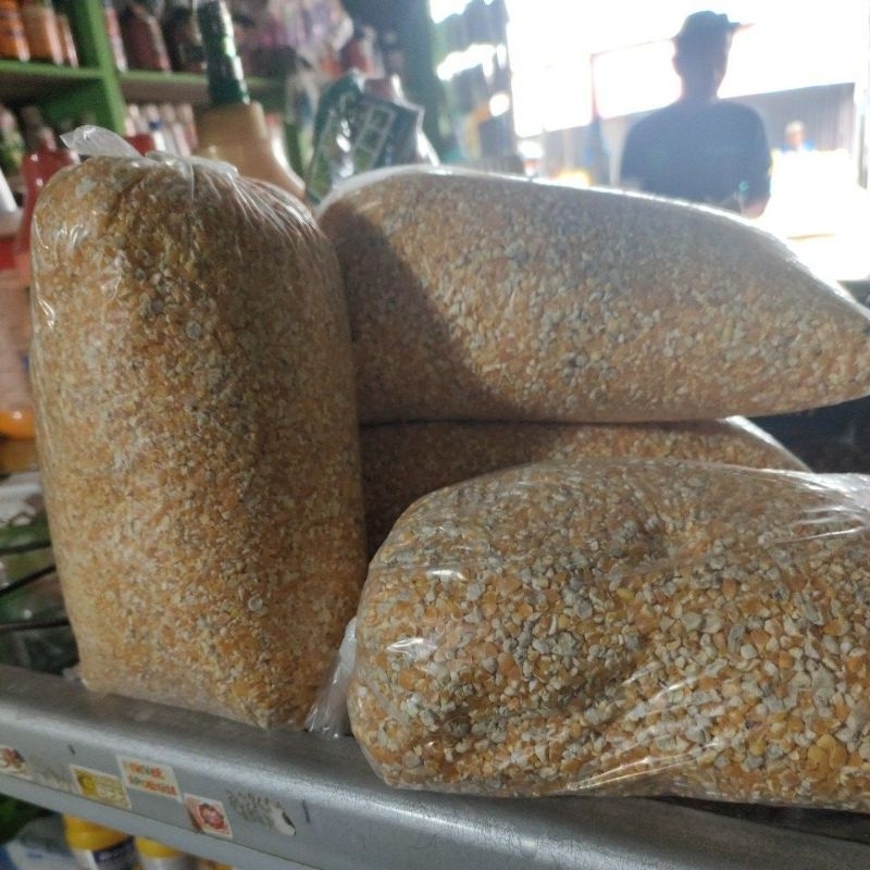 Beras jagung..buat pakan ayam isi 1 kg