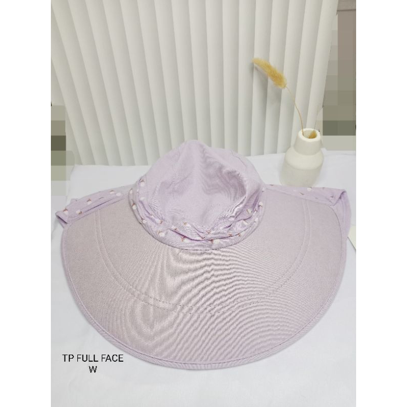 Topi visor wanita