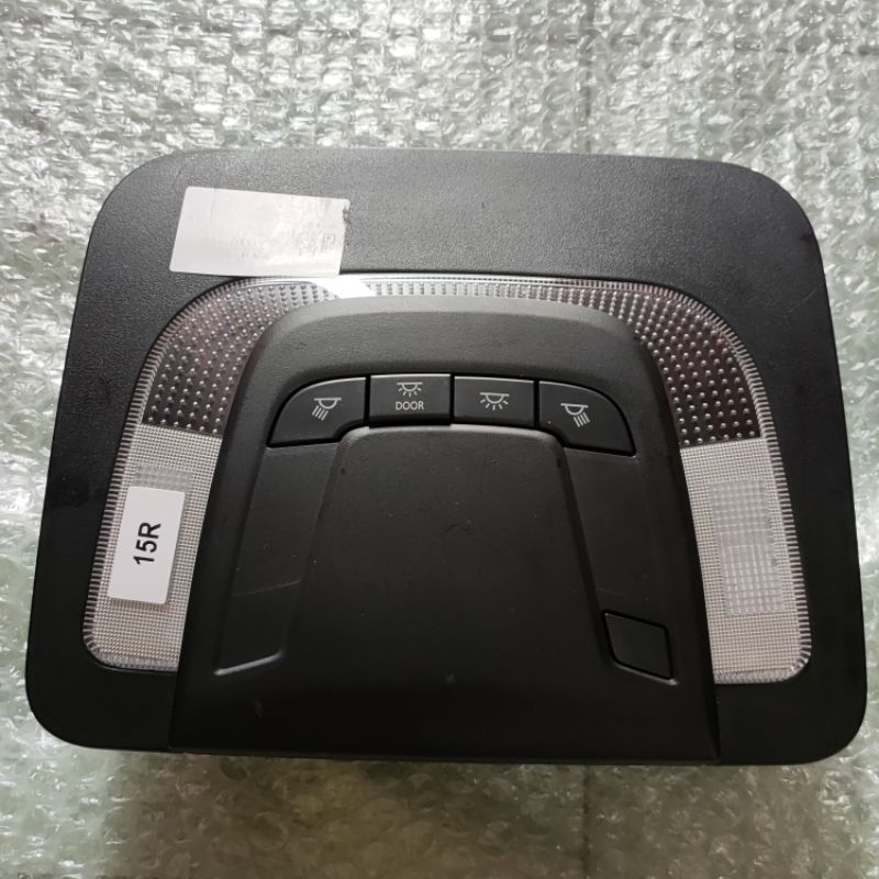 Lampu plafon Toyota Innova zenix type V original