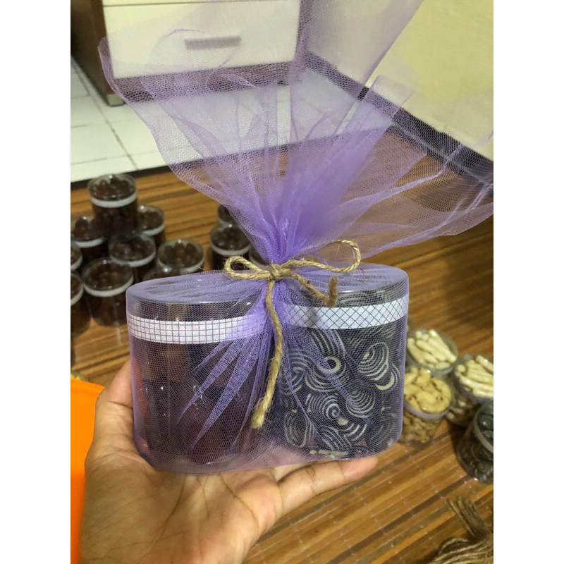 

HAMPERS CUSTOM