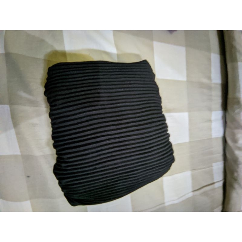 kerudung plisket wanita warna hitam