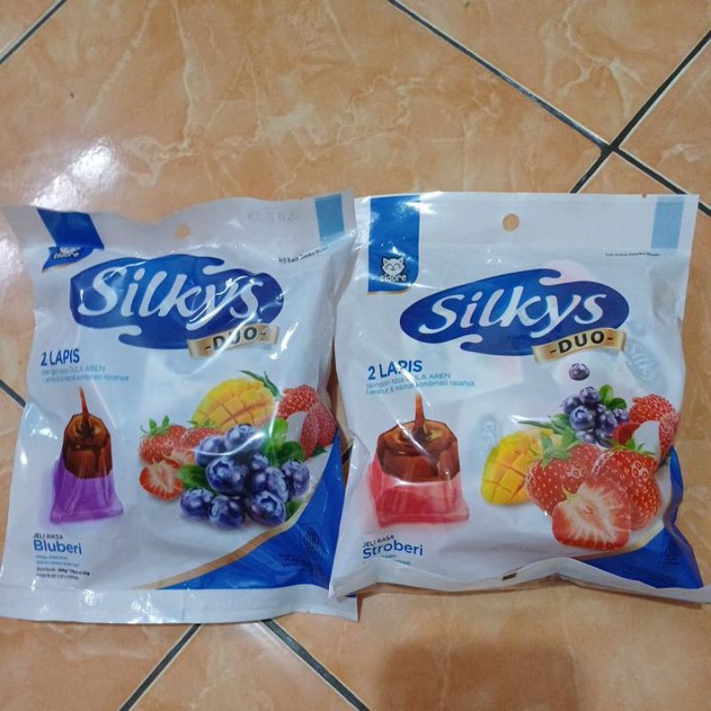 

Silky's Bluberi Stroberi Lilapis Dua Lapis | isi 10 pcs