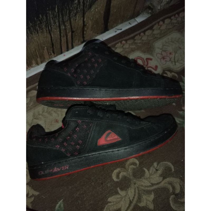 sepatu Quicksilver gemuk