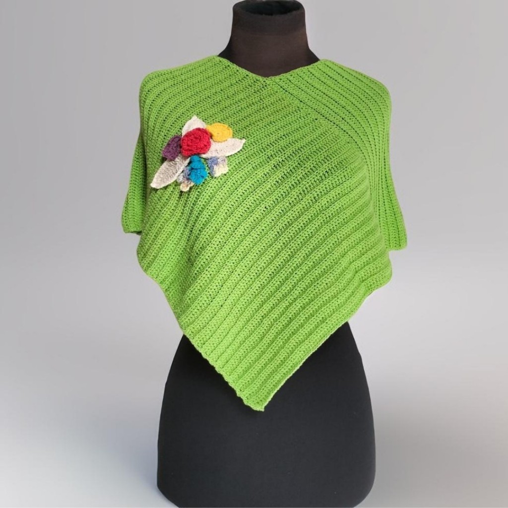 Poncho Rajut Handmade
