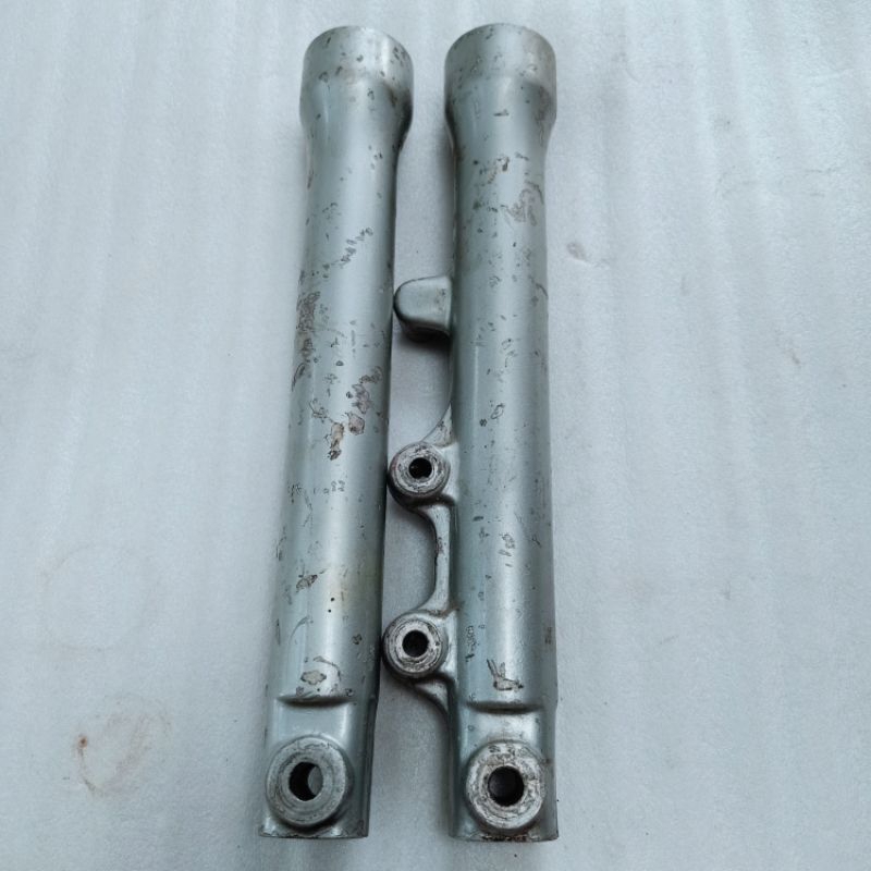 bottom tabung shock breaker depan Suzuki satria 2tak S r Lumba hiu ru 6speed 5speed lscm Tornado GX 