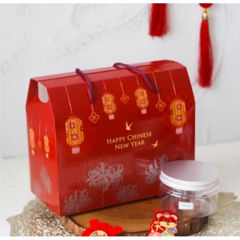 

Satuan- Paperbag Gable Box Imlek - Barongsai/ Box Hamper motif Imlek Uk 24*12*14