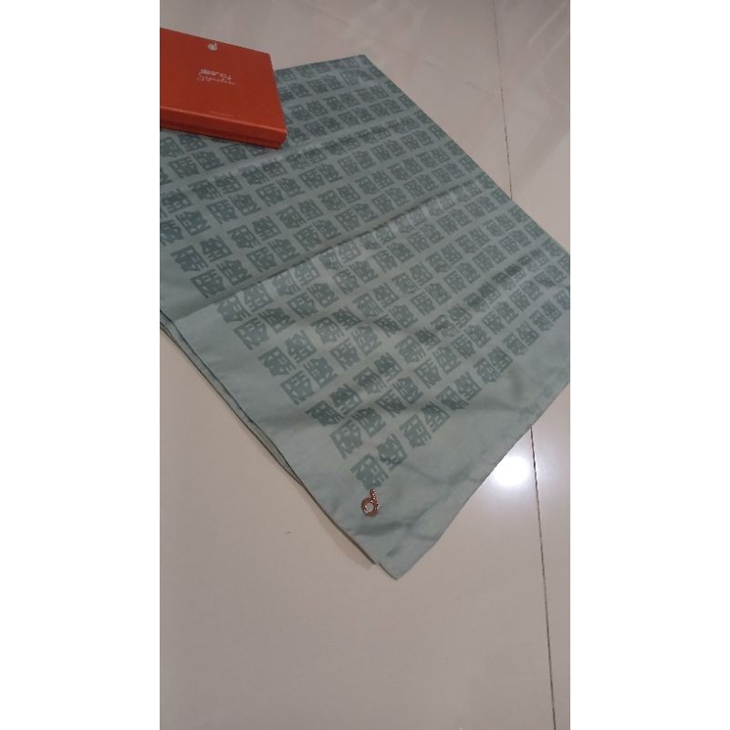 Preloved Hijab Deenay scarf monogram