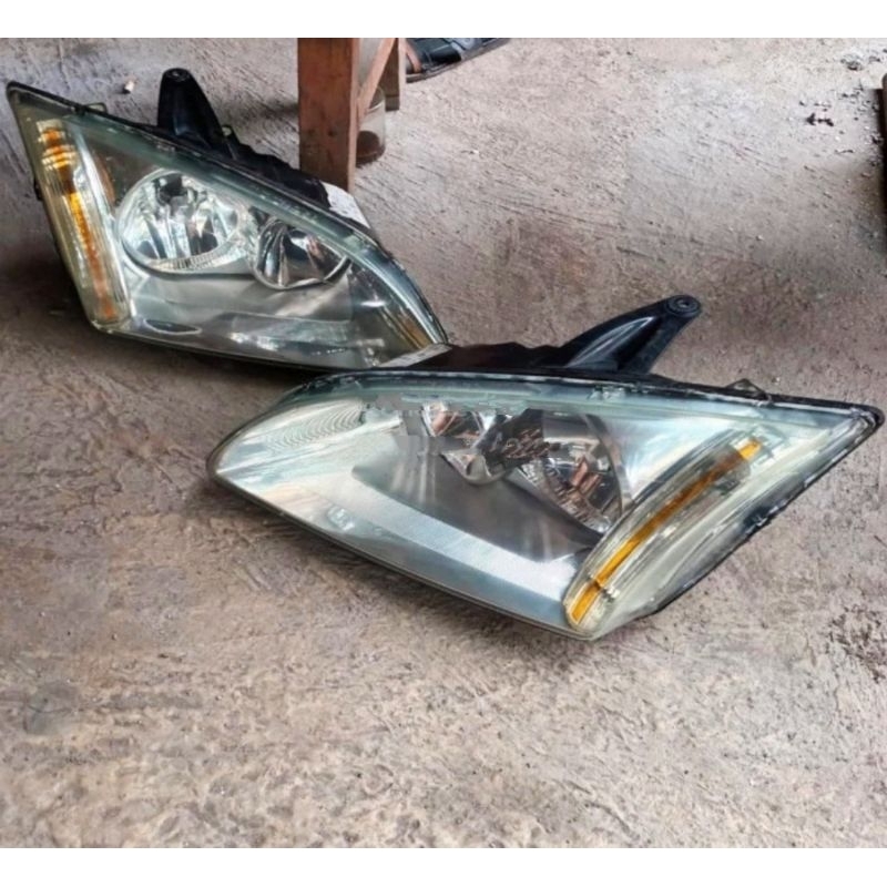Headlamp Ford focus 2005