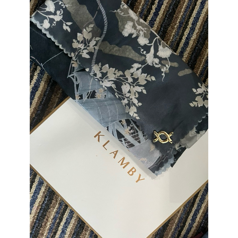 preloved wearingklamby