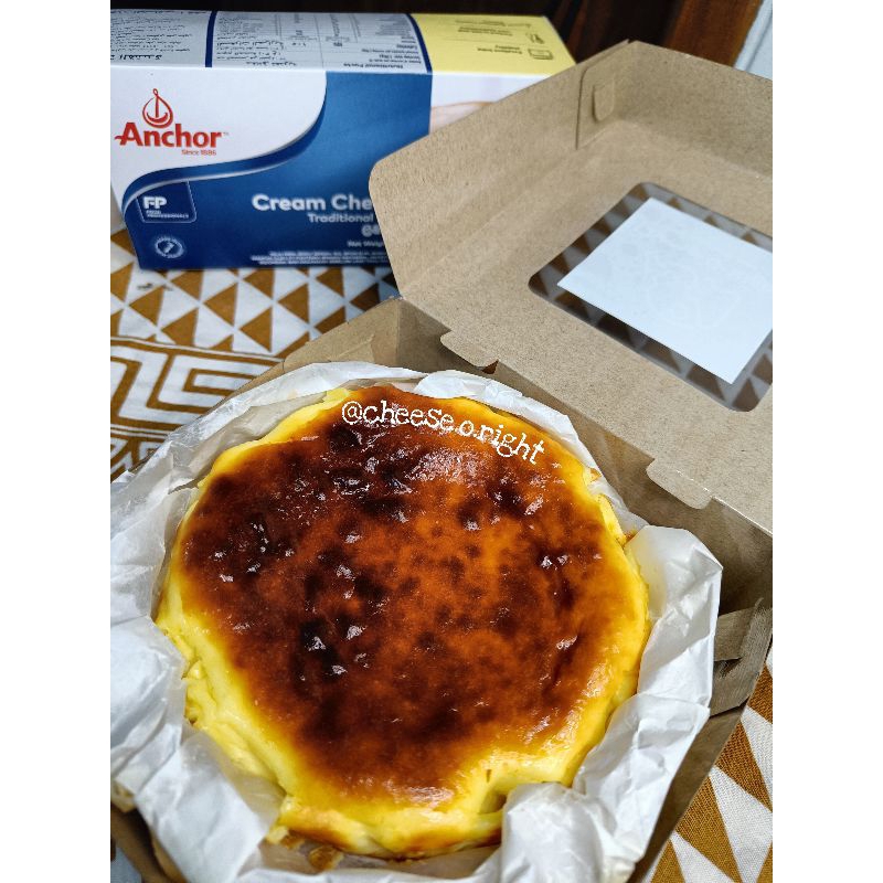 

Basque Burnt Cheesecake - PREMIUM