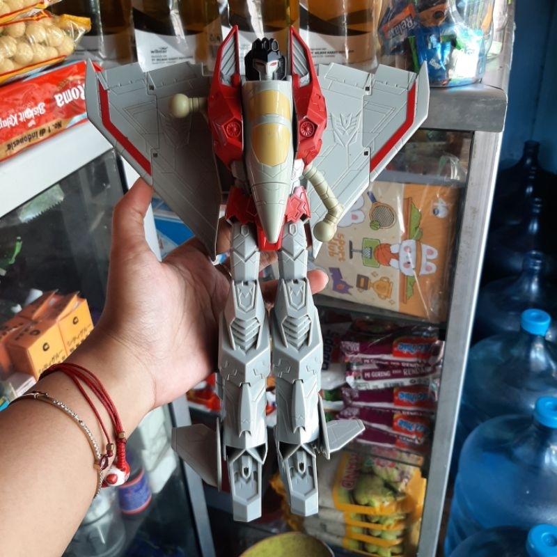 mainan / figure dikoleksi transformers starscream one mega changers hasbro. ada minus junk