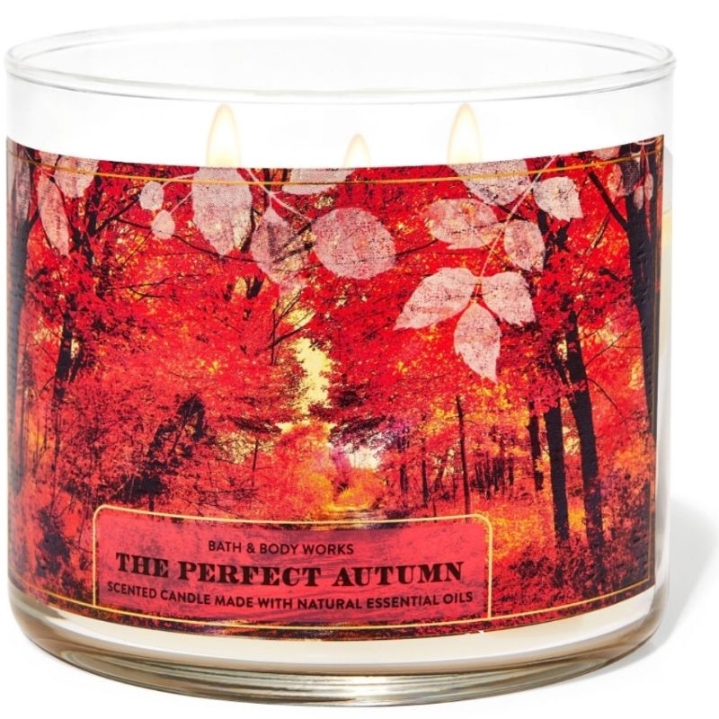 

BBW THE PERFECT AUTUMN 3 WICK SCENTED CANDLE 411 G PENGHARUM RUANGAN