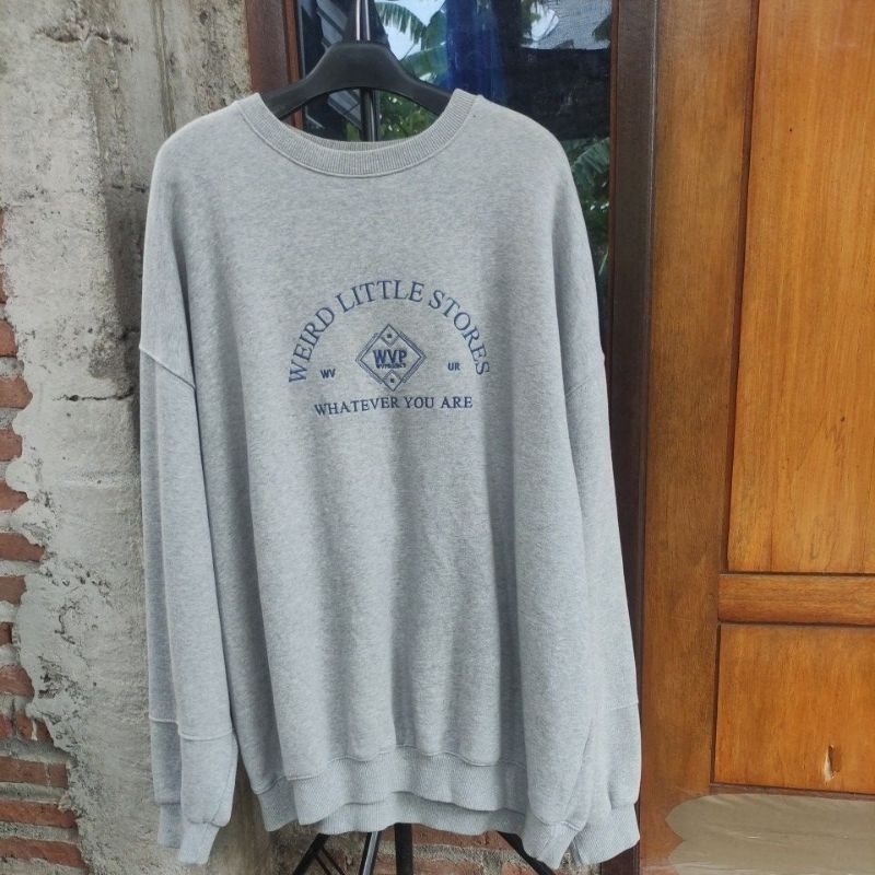 sweter crewneck brand WVproject original kondisi 99% mantap poll