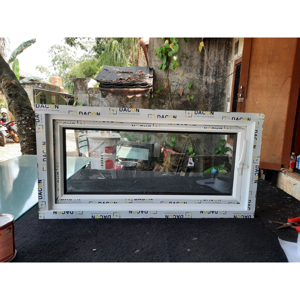 kusen jendela aluminium + ornamen 4 inch Alexindo ukuran 89 x 48 lengkap 1 set pengiriman instant