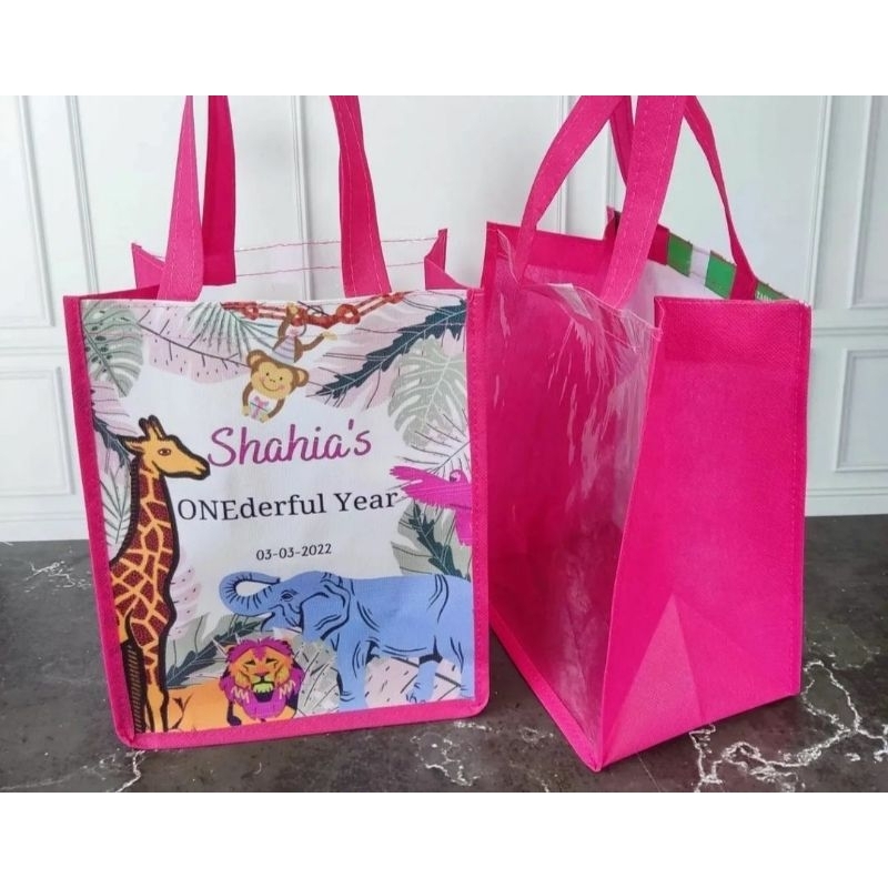 

TAS ULTAH CUSTOM KOMBINASI MIKA MIN ORDER 20PCS