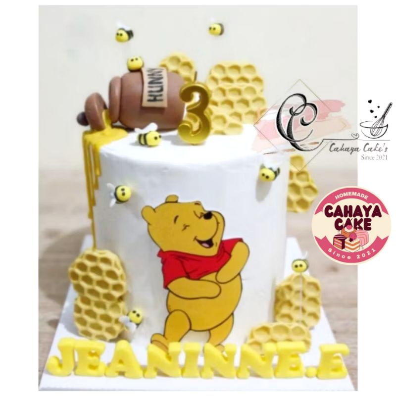 

Winnie The Pooh Cake / Kue Ulang Tahun Winnie The Pooh / Kue Ultah Custom