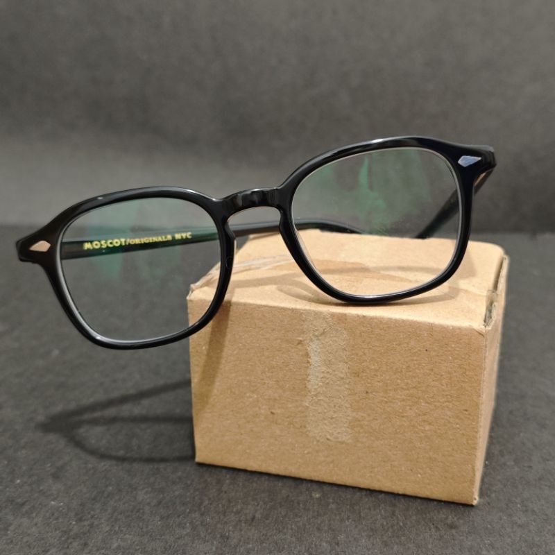 Kacamata Hitam MOSCOT Vantz Original NYC Second Istimewa