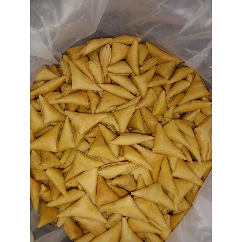 

Cemilan Samosa Isi Ayam