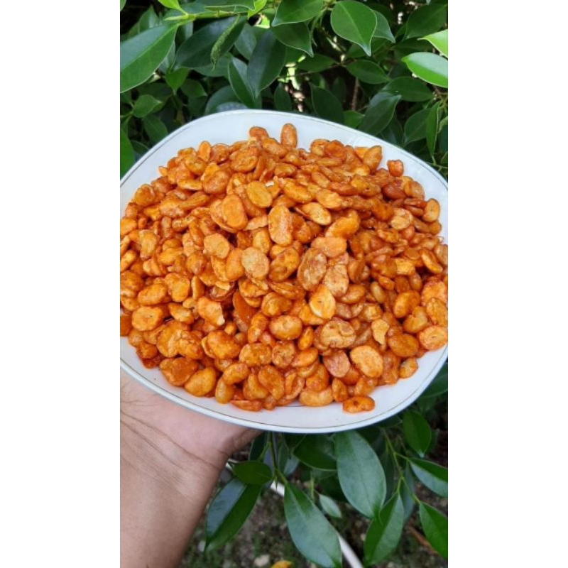 

Cemilan Kacang Koro Pedas