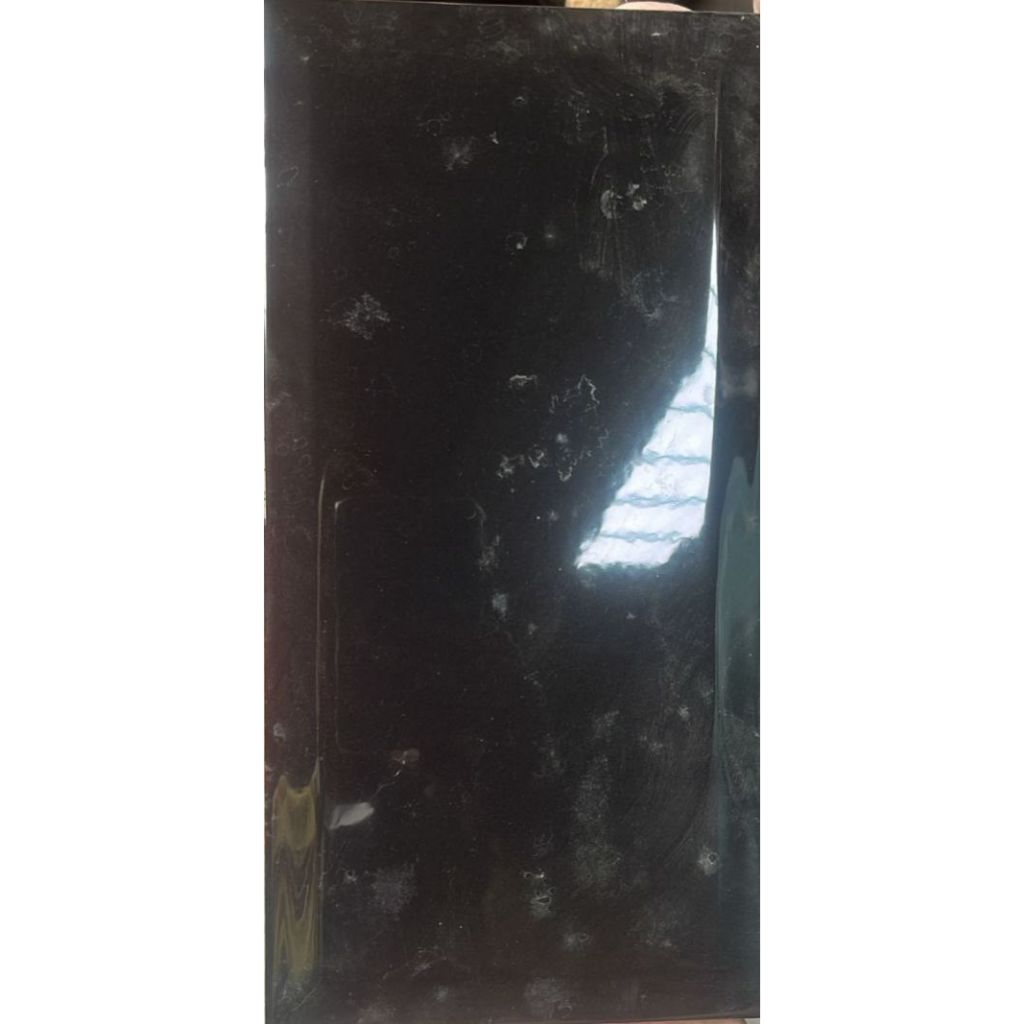 Keramik Mustika Ukuran 15x30, WARNA BLACK  BEVEL