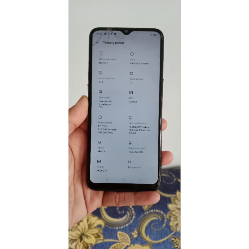 Realme 5 Ram 3/64 kondisi normal tampa kendala batre awet ( kelengkapan Hp saja) tampa pola