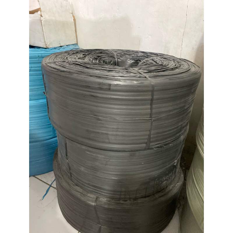 tali rafia gelondongan/kg
