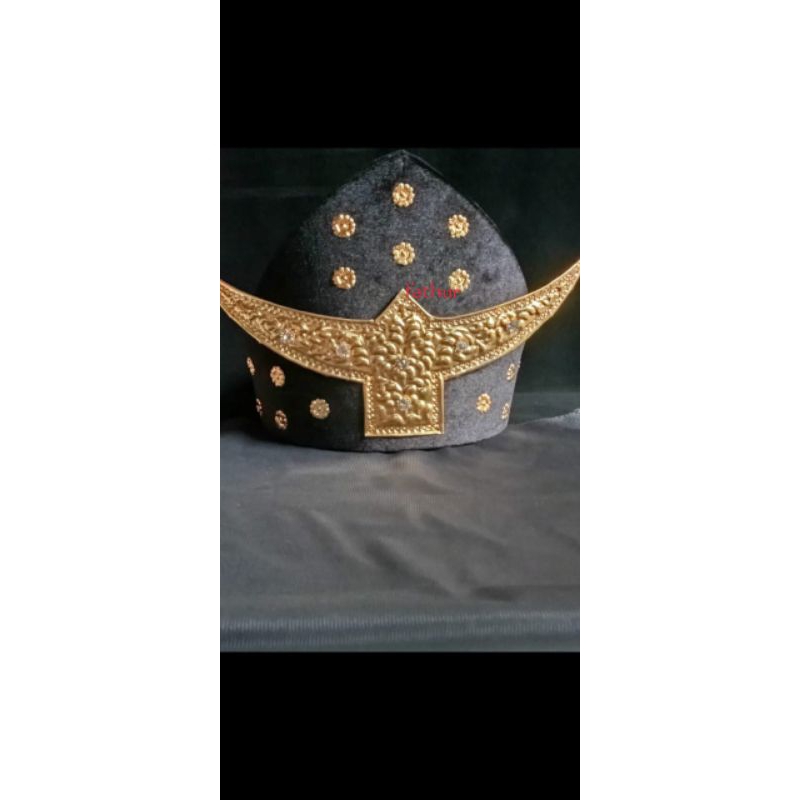 Mahkota /Topi adat manggarai NTT