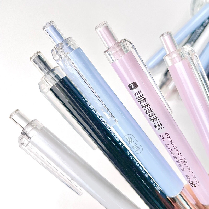 

Pen Pulpen Aesthetic Gel Pen Hitam TIZO TG-32880 1PCS