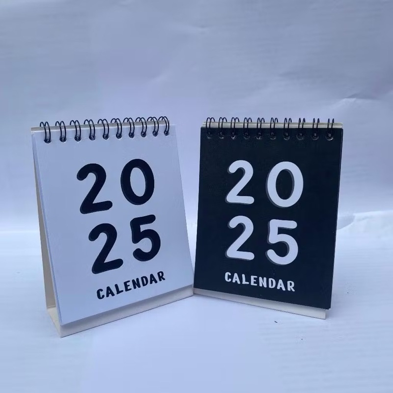 

Kalender 2025 / Kalender Meja Aesthetic/ Kalender Mini Hitam Putih Size A6 2025