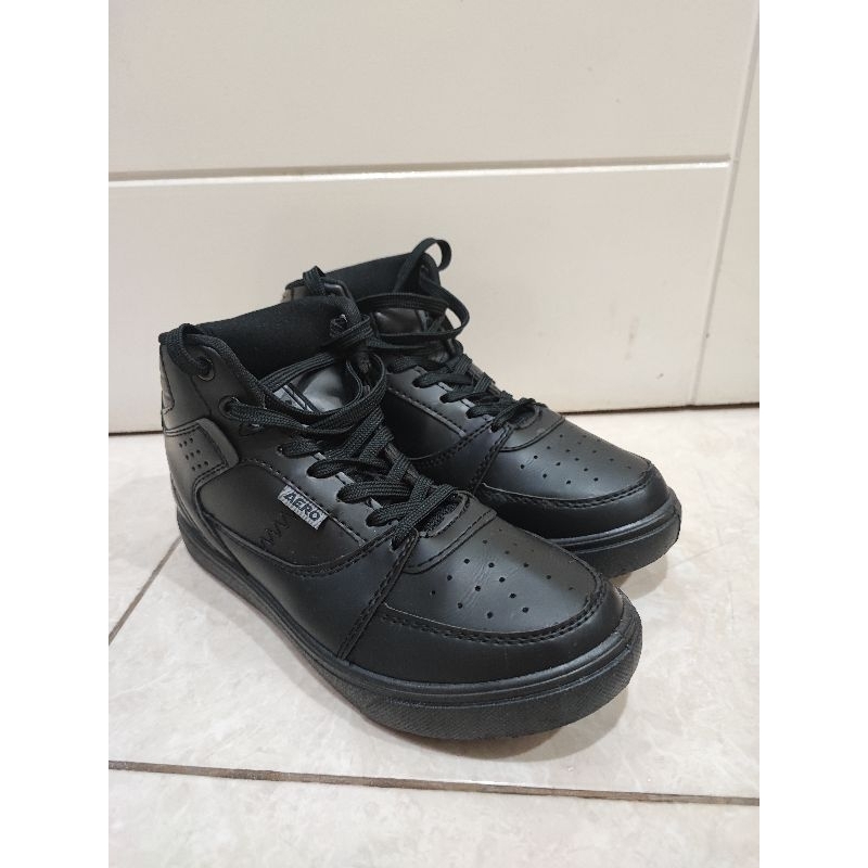 sepatu aero street hitam size 37