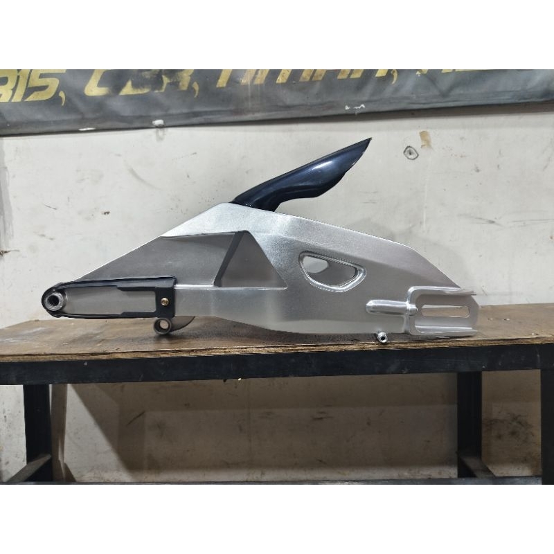 SWING ARM LENGAN AYUN R1M PNP R15 V3 R15 V4