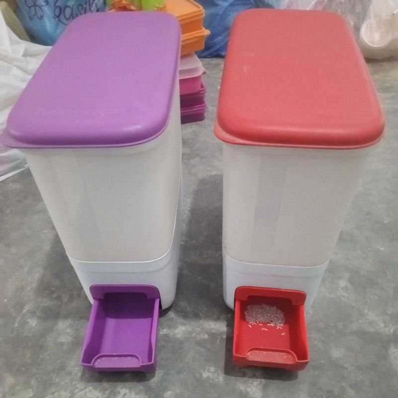 Tempat Beras Tupperware