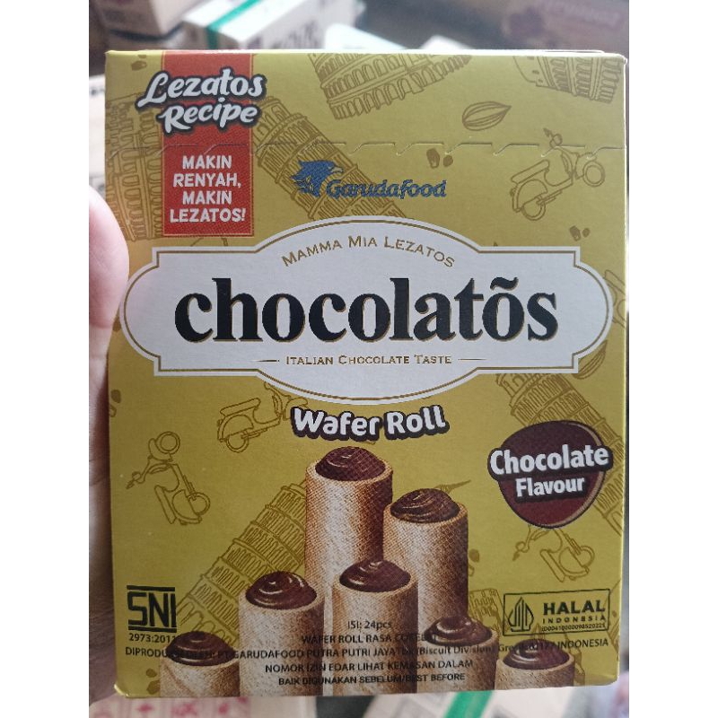 

Chocolatos wafer roll rasa cokelat