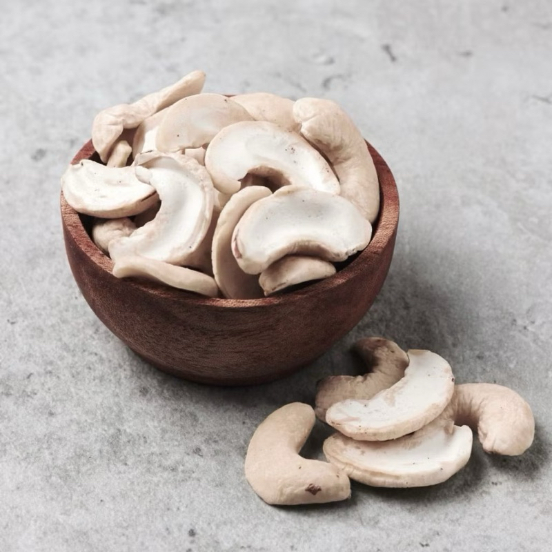 

Kacang Mede Belah 2 Premium 1Kg