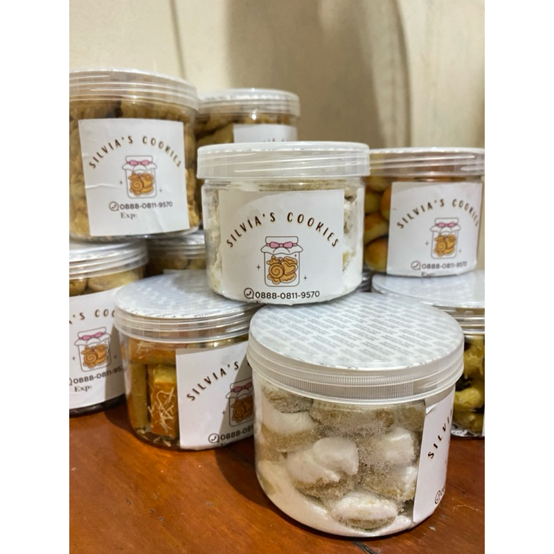 

Kue kering putri salju