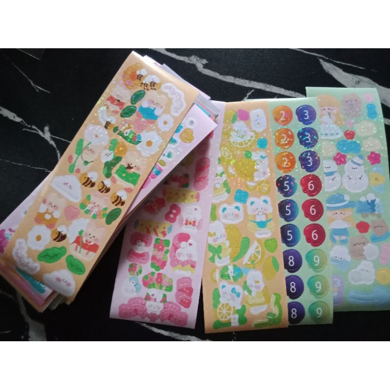 

Sticker Warna-warni Motif Lucu