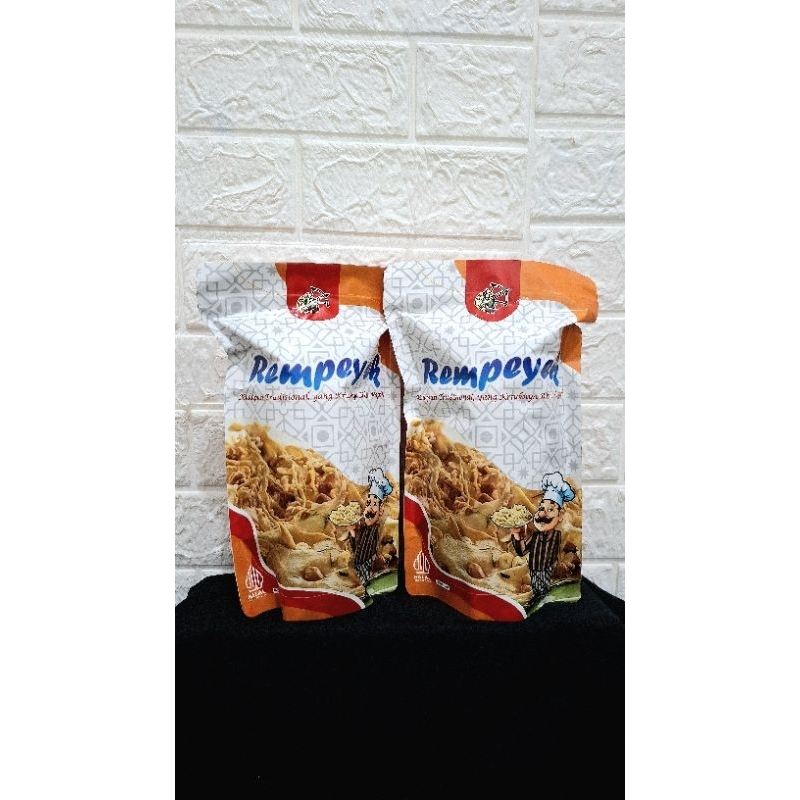 

Rempeyek TraVia