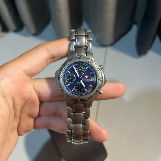 Jam Tangan Pria SWISS ARMY Chronograph Titanium