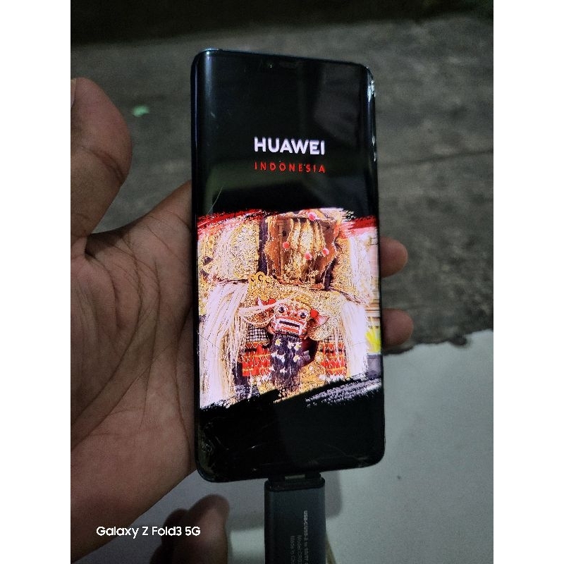 Hauwei Mate 20 Pro minus