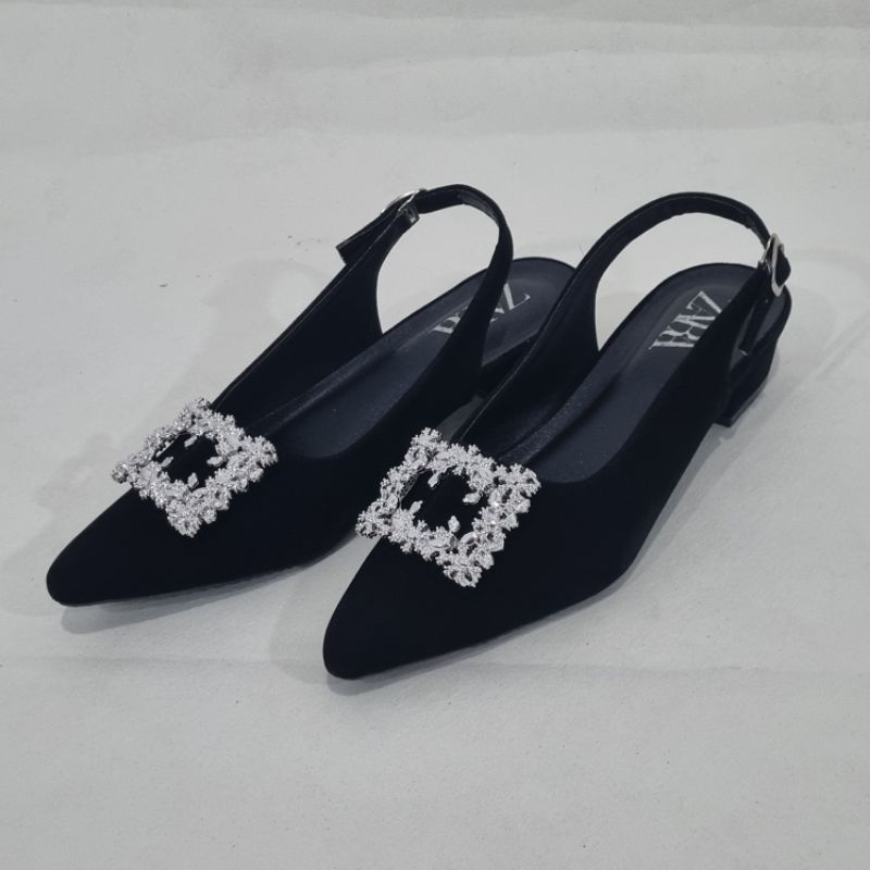 DEO- Zara Sepatu Hak Tahu Hitam dengan Hiasan Kotak Putih