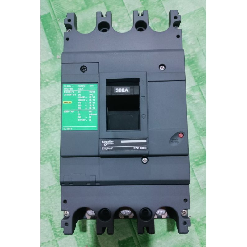 MCCB EZC Schneider 400N 300A 350A 400A