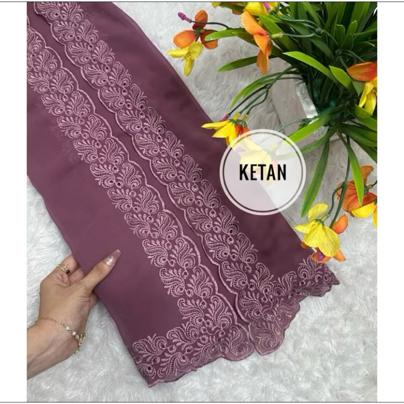 BAHAN KEBAYA BORDIR MOTIF UKIR/BAHAN KEBAYA BORDIR MOTIF TERBARU/BAHAN KEBAYA BORDIR MURAH