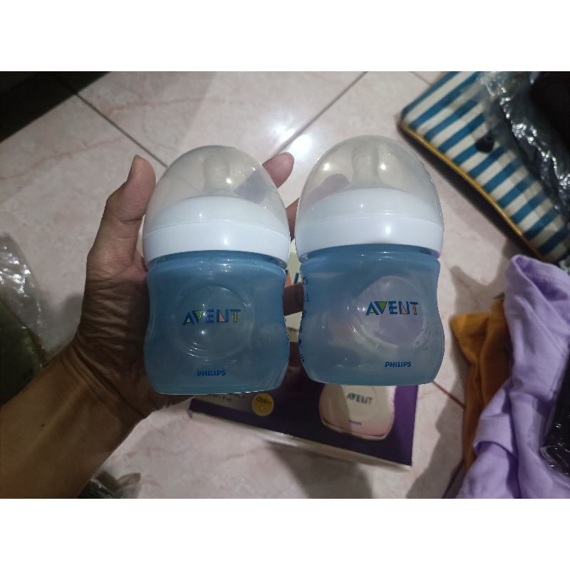 Botol susu Philips Avent