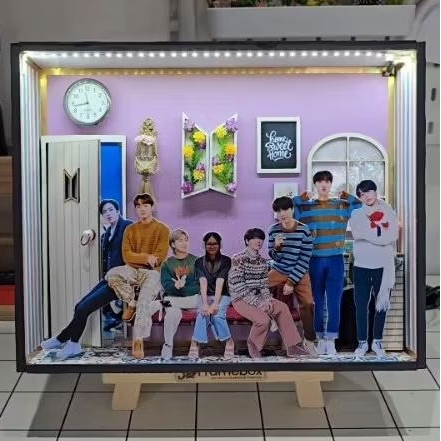 Frame box - kotak Kpop idol - BTS bingkai foto idol - miniature custom -3d framebox White Series
