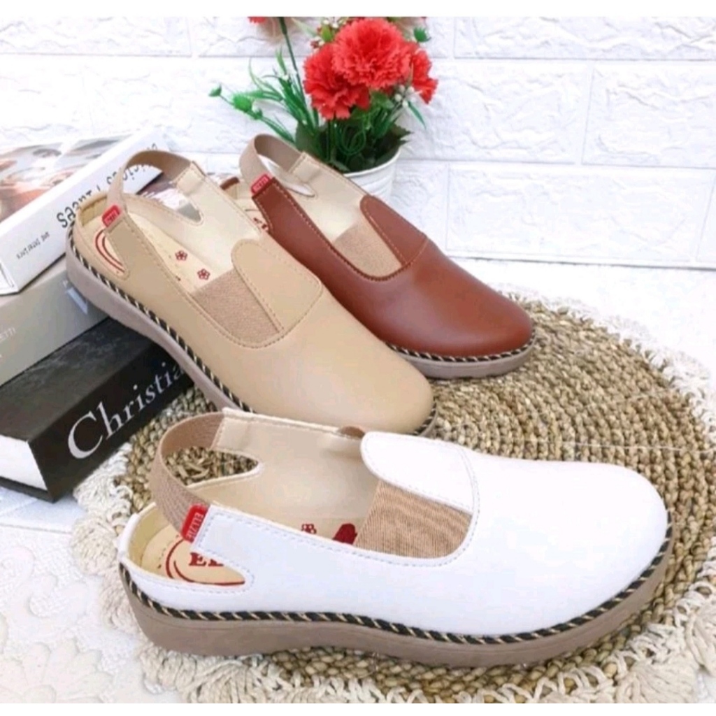 Sepatu kickers wanita slip on termurah//sepatu flat shoes//sandal slop bustong wanita semi fantofel