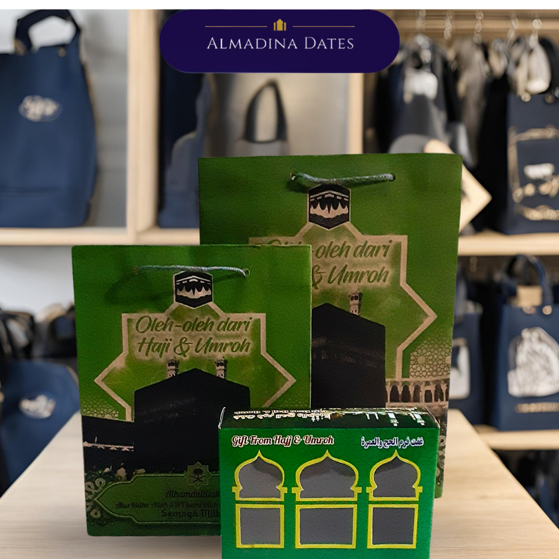 

PAPER BAG OLEH-OLEH HAJI & UMROH UKURAN 30X22X6