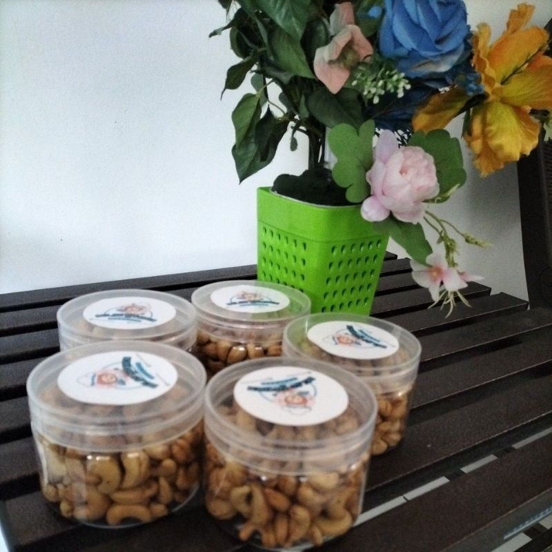 

Kacang Mede Wonogiri 300 ml