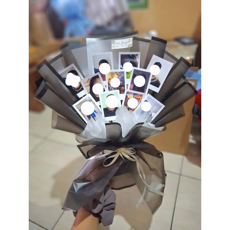 kado ulang tahun // bouquet foto // buket foto polaroid
