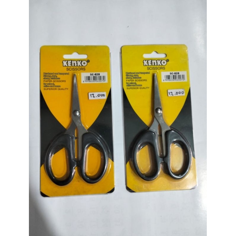 

Gunting serbaguna ukuran Kecil S Sc 828
